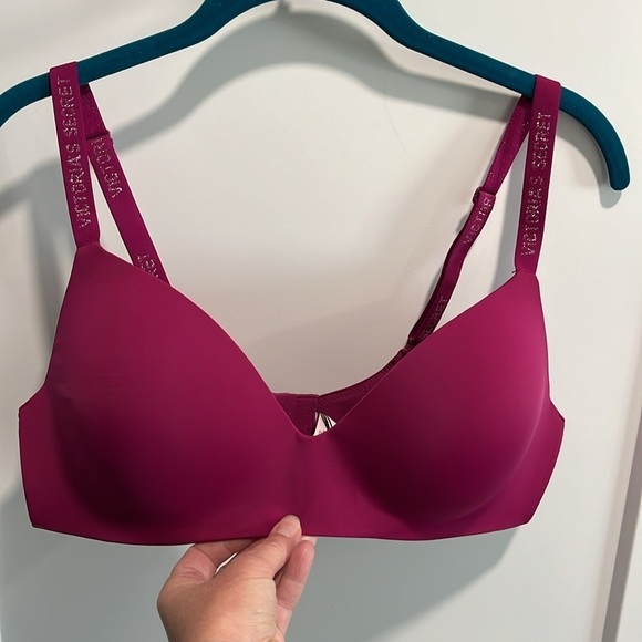 Victoria’s Secret Magenta Branded Strap Wireless Lightly Padded Bra size 38C - Picture 2 of 10